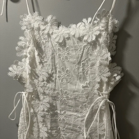 Elegant Cream Floral Maxi Dress - Picture 7 of 11